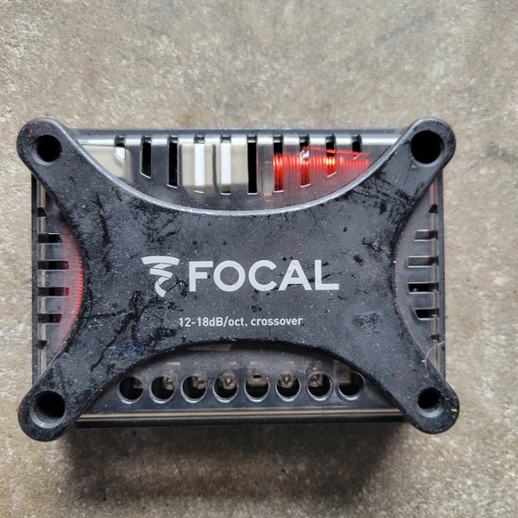Focal 12-18db 3 Way Crossover - Picture 2 of 3